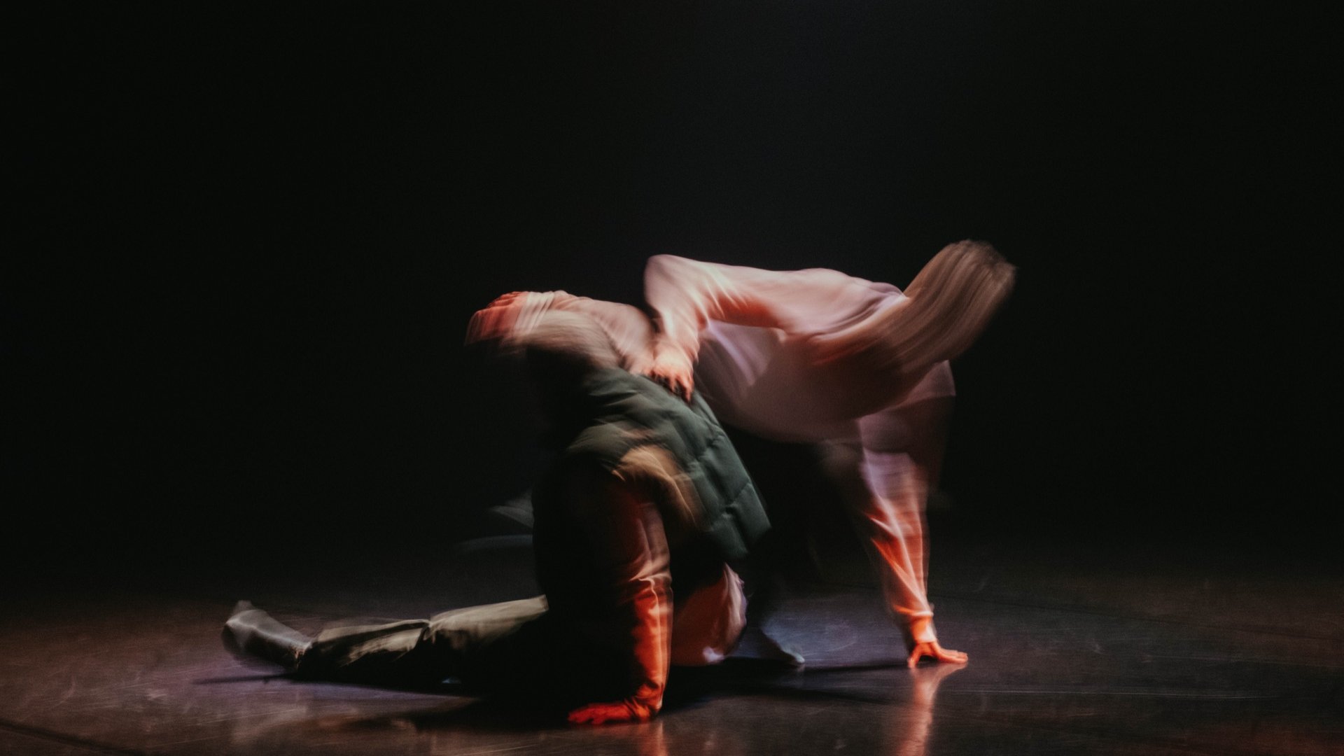 OURO Collective — contemporary dance performance